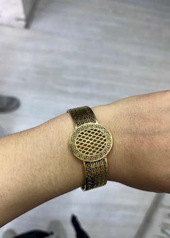 Altın Renkli Zincir Detaylı Yılan Desenli Bilezik - Görsel 2