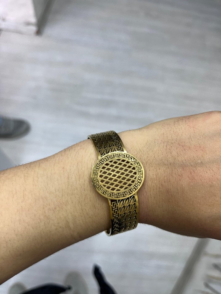 Altın Renkli Zincir Detaylı Yılan Desenli Bilezik - Görsel 2