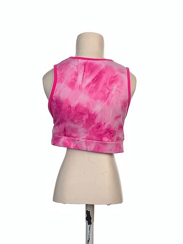 universal Beden Zara T-shirt %70 İndirimli.