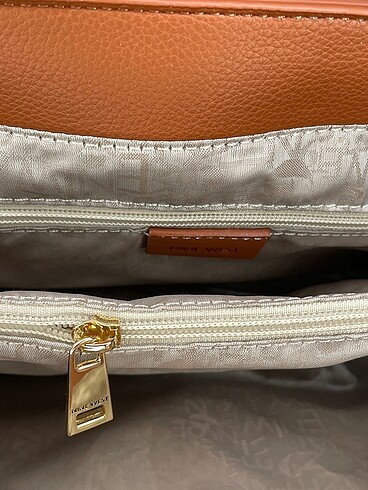 Beden Nine West Kol Çantası %70 İndirimli.