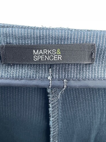 38 Beden çeşitli Renk Marks & Spencer Kısa Pantolon %70 İndirimli.