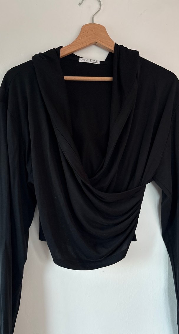 Siyah Drapeli Kayık Yaka crop Bluz - Görsel 3