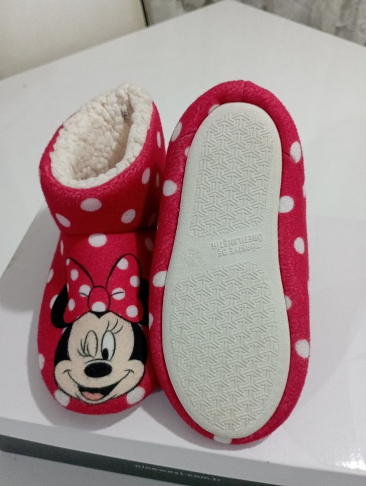 Kız Çocuk Pembe Minnie Baskılı Sıcak Ev Terliği - Görsel 3