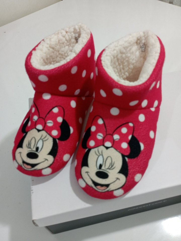 Kız Çocuk Pembe Minnie Baskılı Sıcak Ev Terliği - Görsel 2