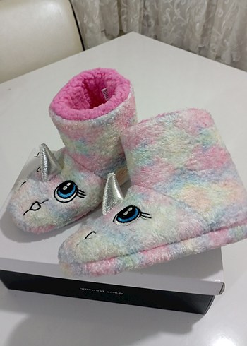 Kız Çocuk Pembe Unicorn Desenli Sıcak Panduf - Görsel 2