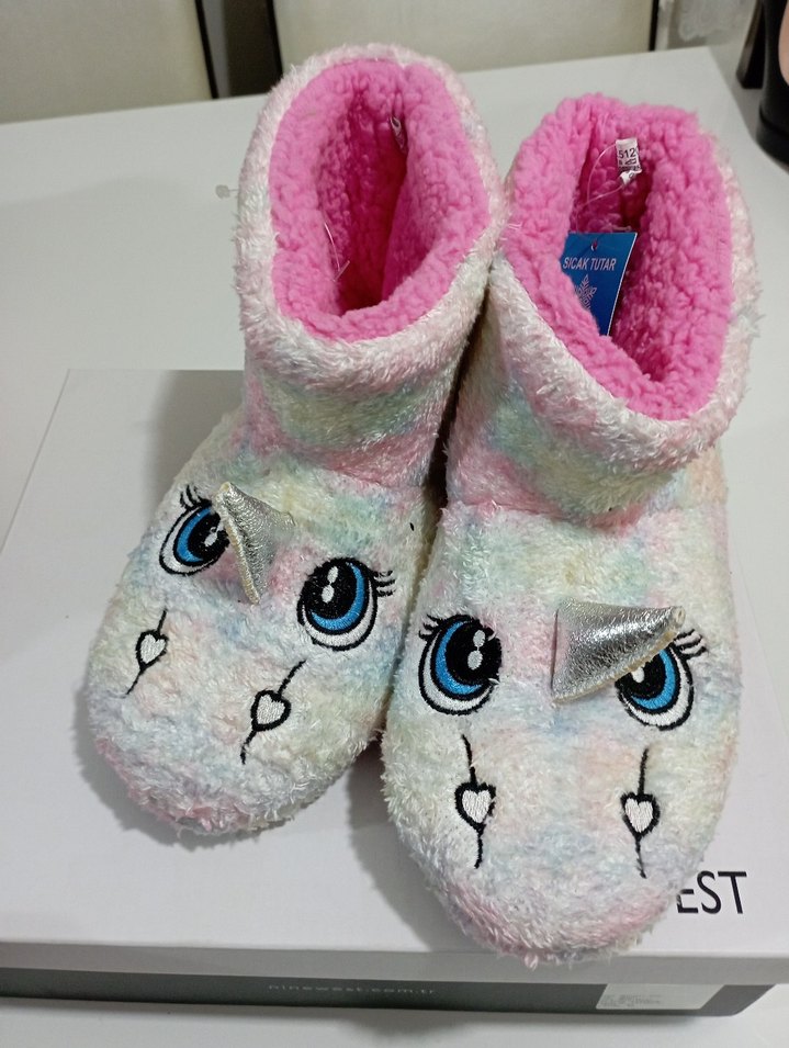 Kız Çocuk Pembe Bağlama Desenli Sıcak Ev Terliği - Görsel 2