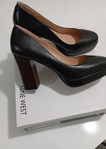 Nine West 39