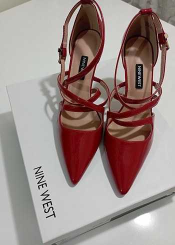 Kadın Kırmızı Rugan Stiletto Topuklu Ayakkabı - Görsel 3