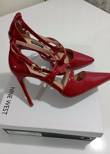 Kadın Kırmızı Rugan Stiletto Topuklu Ayakkabı - Görsel 2