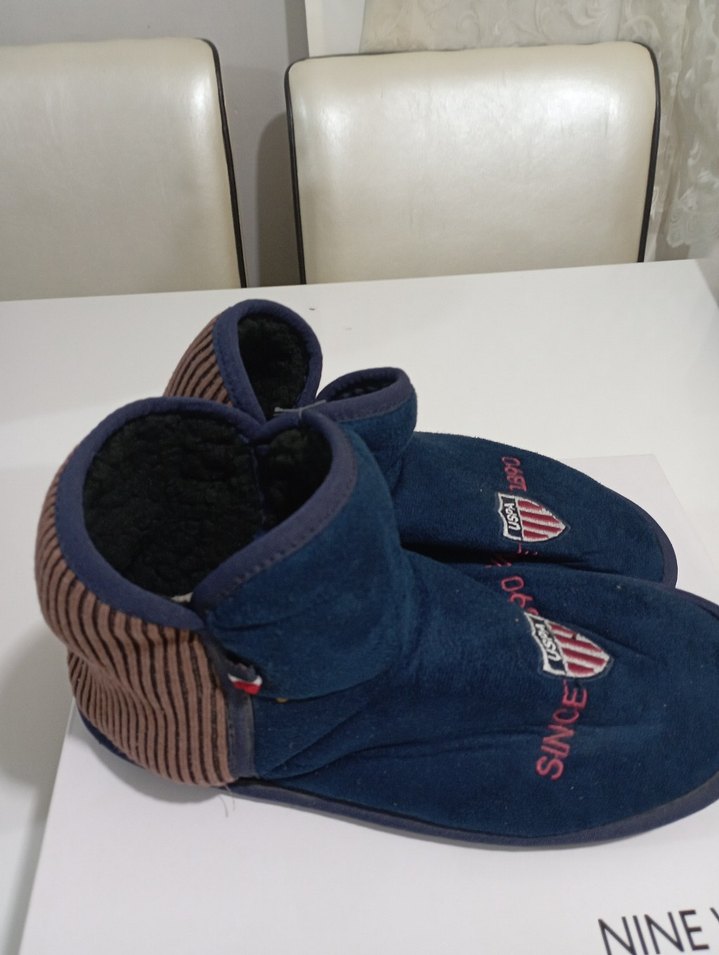 Erkek Mavi Sıcak Ev Terliği 40-41 var - Görsel 2