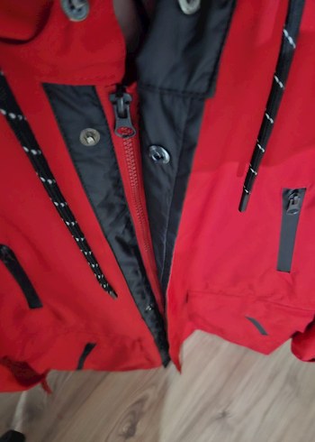 Erkek Kırmızı Kapüşonlu Rüzgarlık Mont - Görsel 4