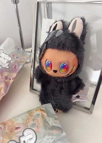 Gri secret labubu