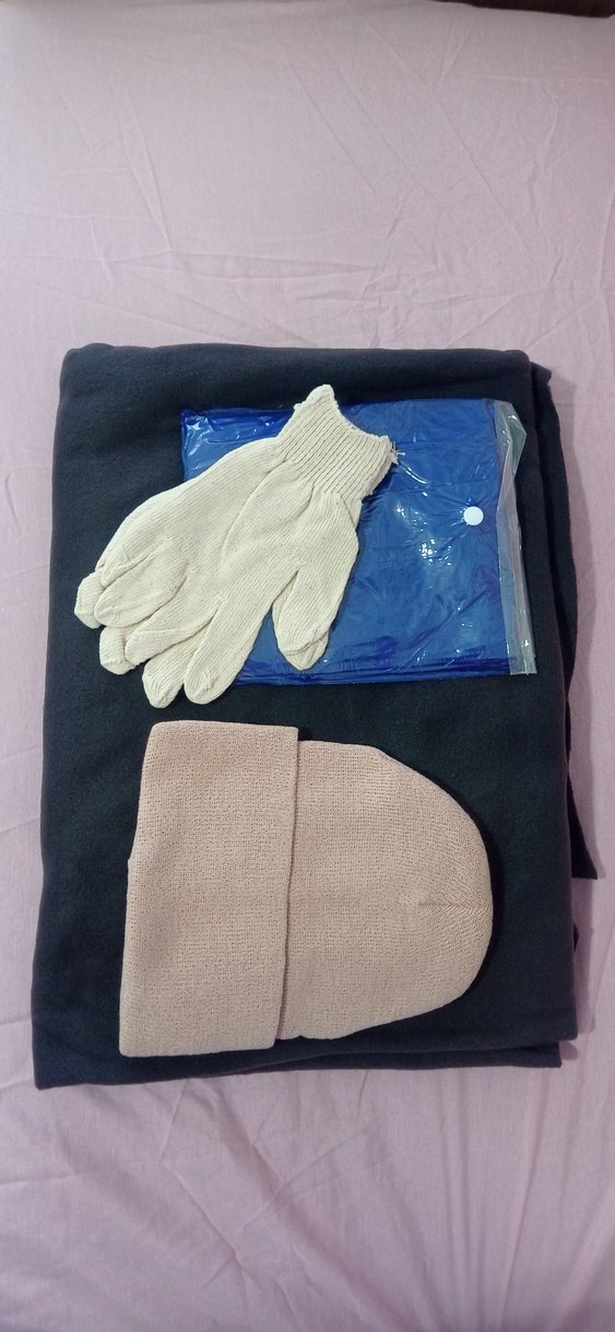 TV battaniyesi, Yağmurluk, Eldiven, Bere Seti - Görsel 2