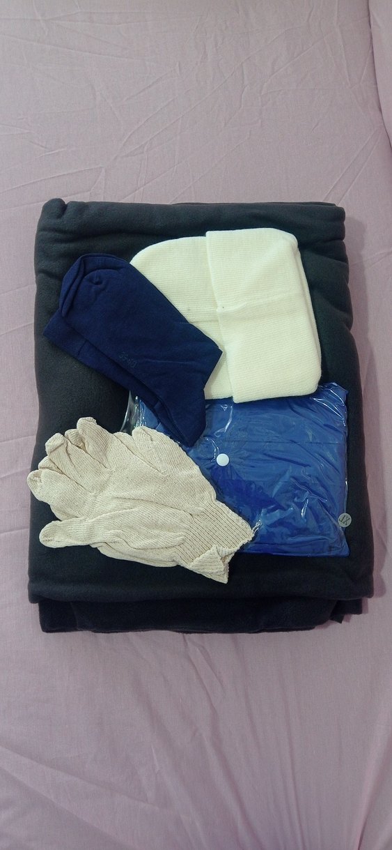 TV battaniyesi, Yağmurluk, Eldiven, Bere Seti - Görsel 4