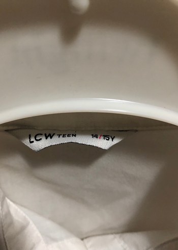 Düğmeli Beyaz Kadın Gömlek - Görsel 3