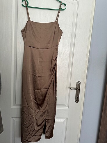 Zara saten elbise