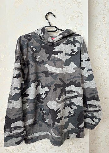 Erkek Çocuk Kamuflaj Desenli Gri Sweatshirt - Görsel 2