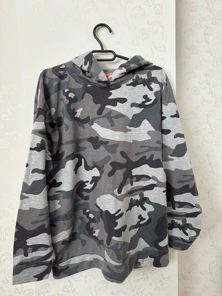 Erkek Çocuk Kamuflaj Desenli Gri Sweatshirt - Görsel 2