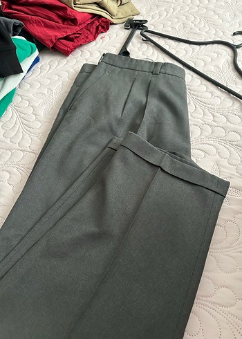 Gri Pliseli Keten Erkek Pantolon - Görsel 3