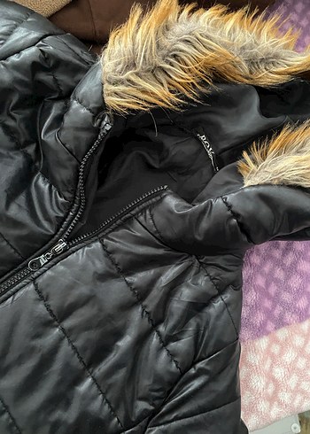 Kadın Siyah Midi Kış Montu Kürklü Kapüşonlu - Görsel 4