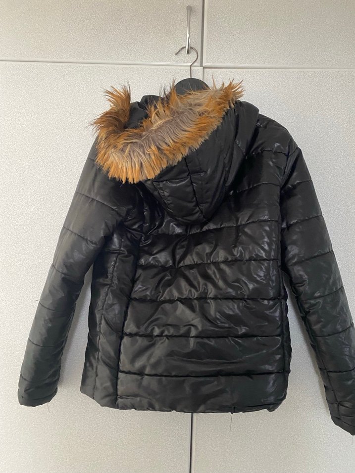 Kadın Siyah Midi Kış Montu Kürklü Kapüşonlu - Görsel 2