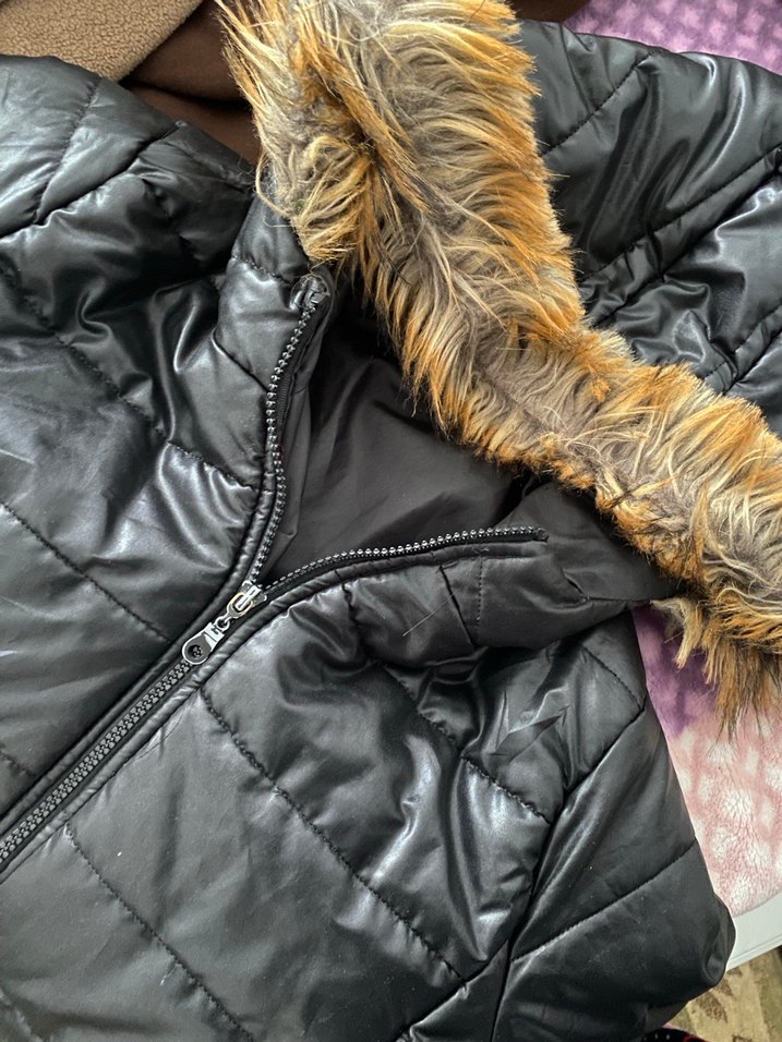 Kadın Siyah Midi Kış Montu Kürklü Kapüşonlu - Görsel 3