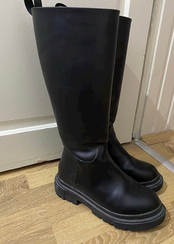 Siyah Kadın Dizüstü Mat Rugan Çizme - Görsel 4