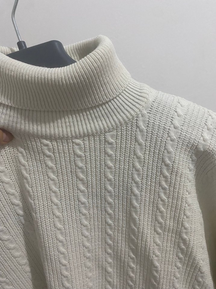 Beyaz Yüksek Yakalı Örgü Kadın Kazak - Görsel 5
