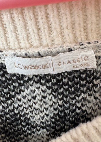 LC Waikiki Ekose Desenli Triko Süveter