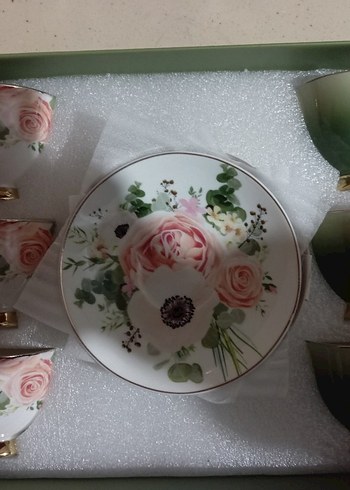 Yeşil Pastel Renkli Porselen Fincan Takımı - Görsel 3