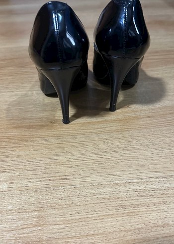 Tergan Siyah Rugan Stiletto Topuklu Kadın Ayakkabı - Görsel 3