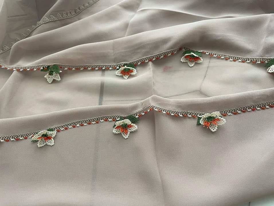 Namaz başörtüsü krep Boncuklu Bej Gri İpek Görünümlü Kadın Şal - Görsel 3