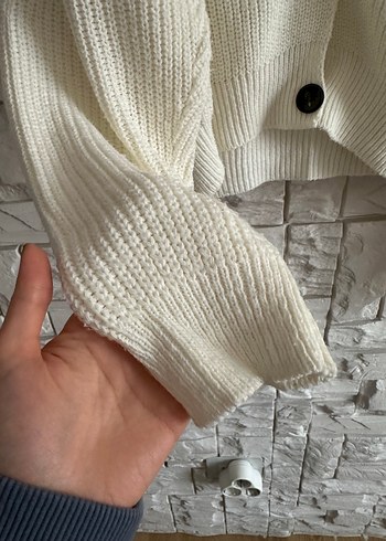 Düğmeli Beyaz Örgü Kadın Hırka - Görsel 4