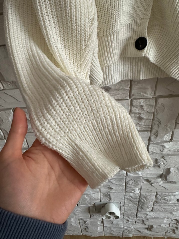 Düğmeli Beyaz Örgü Kadın Hırka - Görsel 4