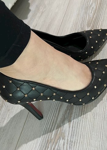 Zımba Detaylı Stiletto - Görsel 4