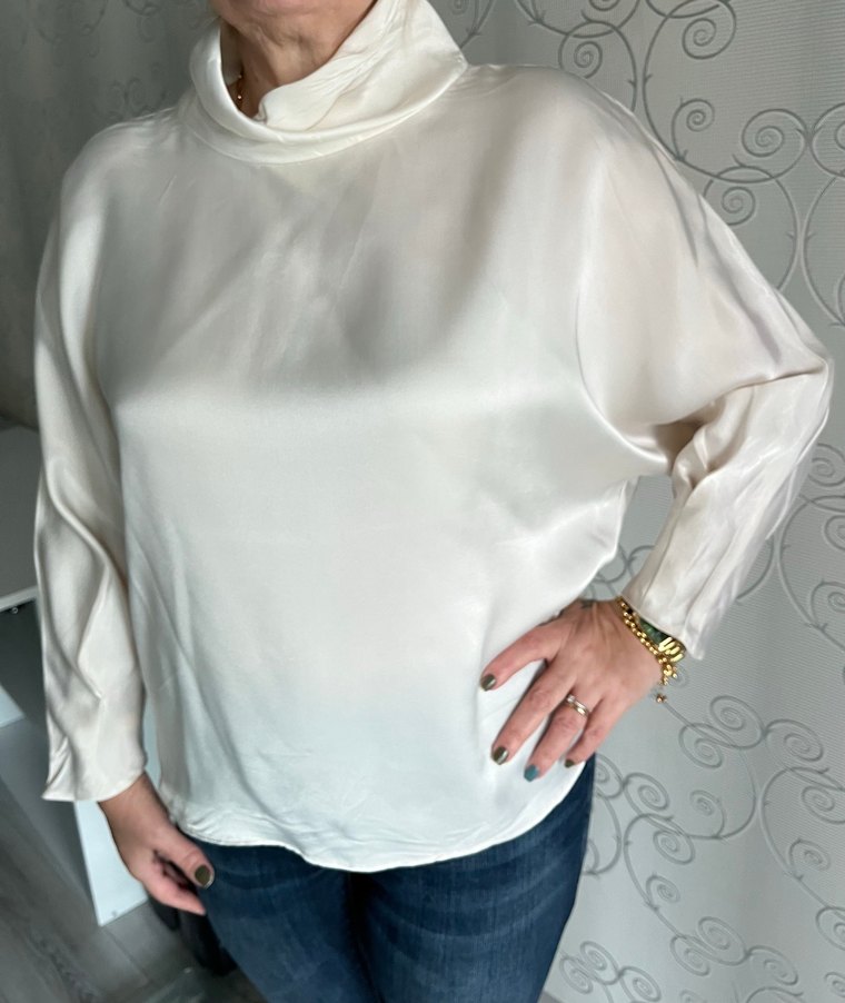 Zara Beyaz Saten Yüksek Yakalı Kadın Bluz - Görsel 2