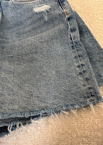 Mavi Markalı Şort - Görsel 4