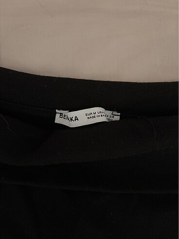 Bershka omzu açık siyah bluz