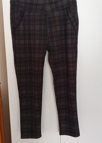 Bayan pantolon. Beli lastikli , bordo gri ekose Kumaş Pantolon