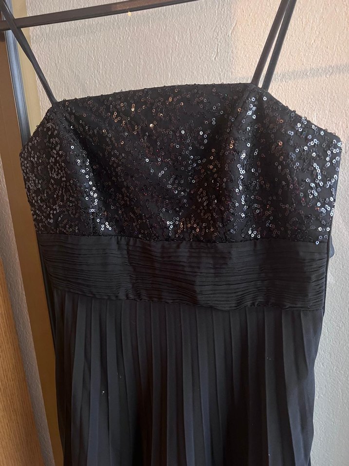 Siyah Straplez Pilili Midi Elbise - Görsel 3