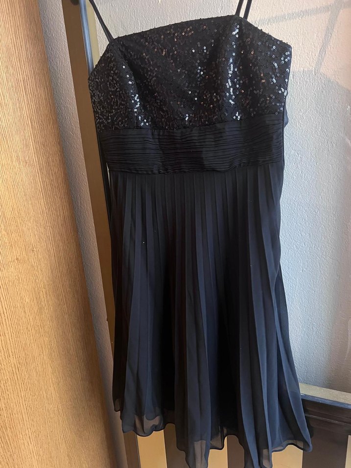 Siyah Straplez Pilili Midi Elbise - Görsel 4