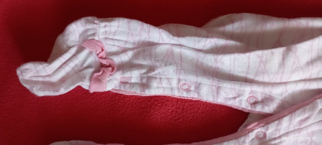 Düğmeli Beyaz Renkli Batik Desenli Bebek Tulumu - Görsel 2