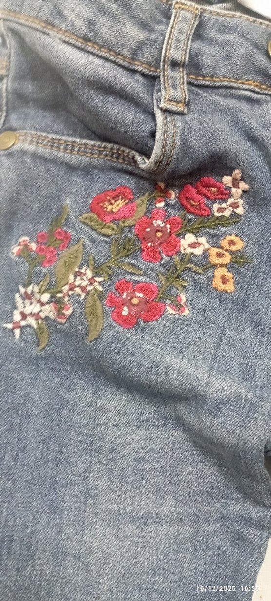 Nakışlı Koyu Mavi Bol Kesim Kız Kot Pantolon - Görsel 3