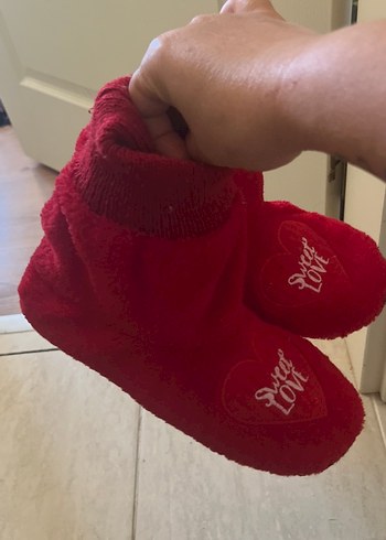 Kızlar için Nakışlı Kırmızı Sıcak Ev Terliği - Görsel 2