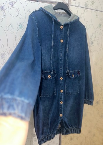 Düğmeli Kapüşonlu Lacivert Kot Ceket - Görsel 3