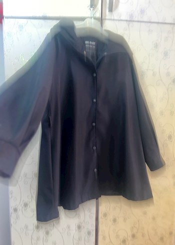 Siyah Düğmeli Midi Kadın Yağmurluk - Görsel 3