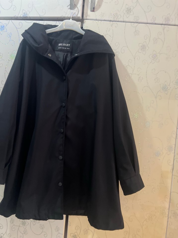 Siyah Düğmeli Midi Kadın Yağmurluk - Görsel 2