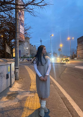 Uzun, bol kesim, etnik desenli kadın kaban - Görsel 2