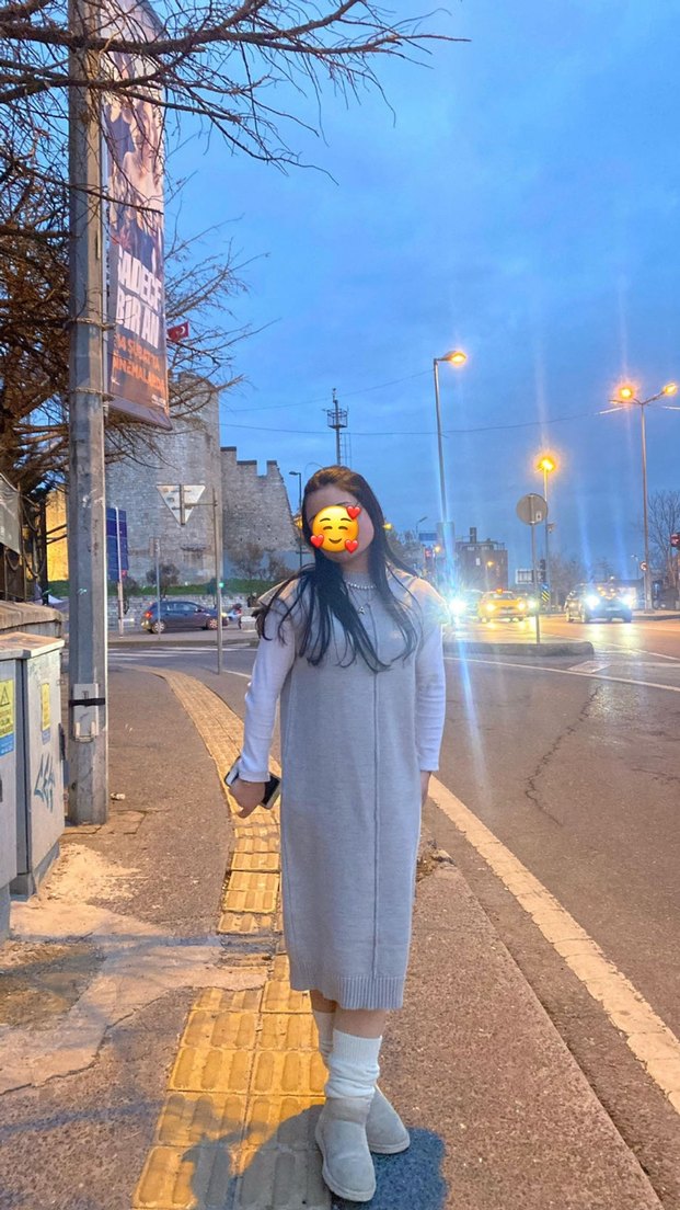 Uzun, bol kesim, etnik desenli kadın kaban - Görsel 3