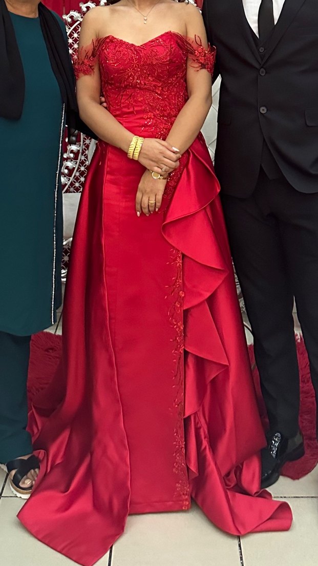 Uzun Drapeli Klasik Kırmızı kına Elbisesi - Görsel 2